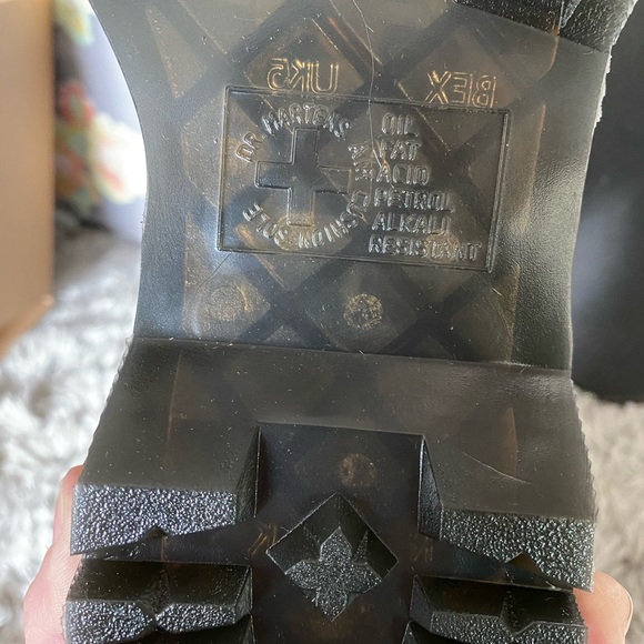 NOT FOR SALE, DO NOT BUY. WANTING TO MAKE SURE THESE ARE LEGIT PLEASE. Jadon. - Picture 7 of 11